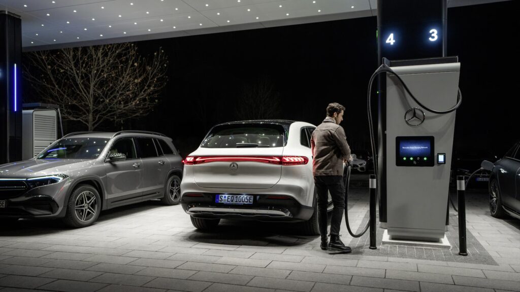 precio cargar coche electrico gasolina